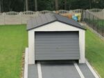 Garaż blaszany 3,5 x 6 biały RAL 9010 + RAL 7016 Grafit Mat widok z góry z lekko uchyloną bramą