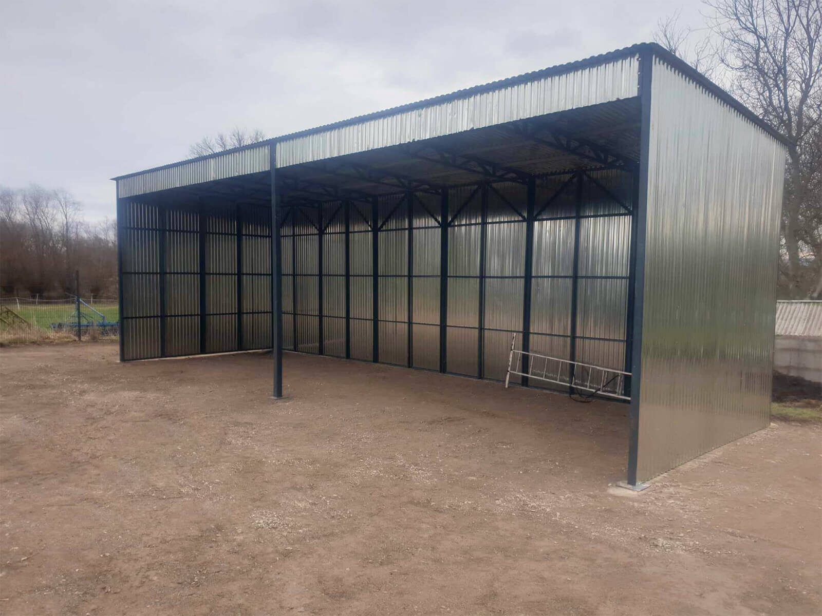 Wiata garażowa 12m x 4m blacha ocynk, dwustanowiskowa, widok od frontu