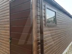 Garaż blaszany drewnopodobny Orzech 9 x 5 dwuspadowy