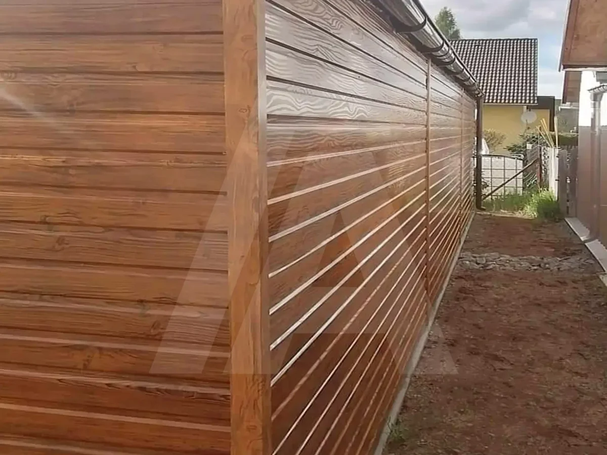 Garaż blaszany trzystanowiskowy 9 x 5, spad dachu do tyłu